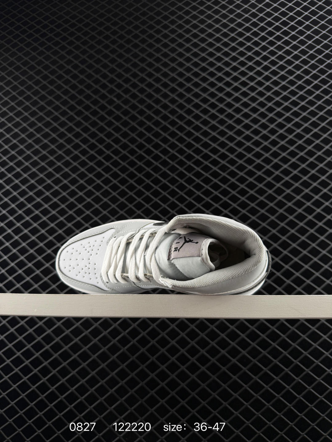 Air Jordan 1 Mid ”Grey Sail“